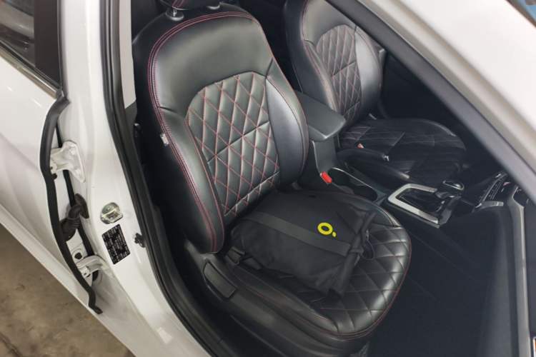 Used Hyundai Elantra (6th Generation / Lingdong) 2018 1.6L Automatic 15th Anniversary Special Edition Right Front Seat