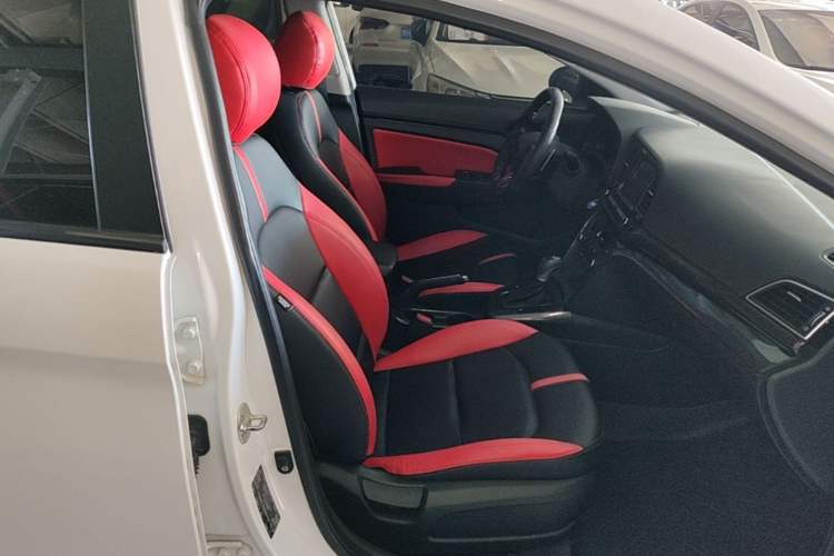 Used Hyundai Elantra (6th Generation / Lingdong) 2018 1.4T Dual-Clutch Xuan Dong · Dynamic Edition Right Front Seat