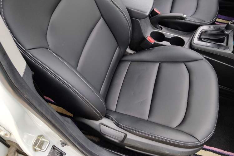 Used Hyundai Elantra (6th Generation / Lingdong) 2018 1.4T Dual-Clutch Xuan Dong · Dynamic Edition Right Front Seat