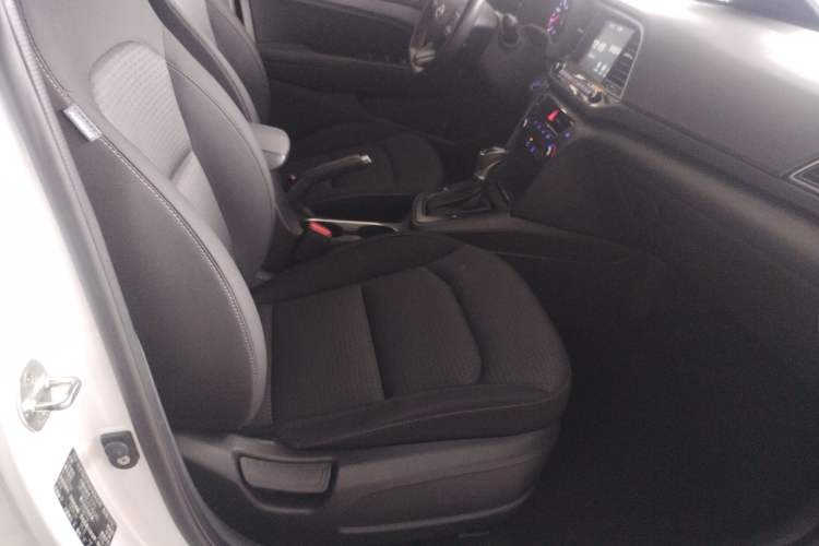 Used Hyundai Elantra (6th Generation / Lingdong) 2018 1.4T Dual-Clutch Xuan Dong · Dynamic Edition Right Front Seat