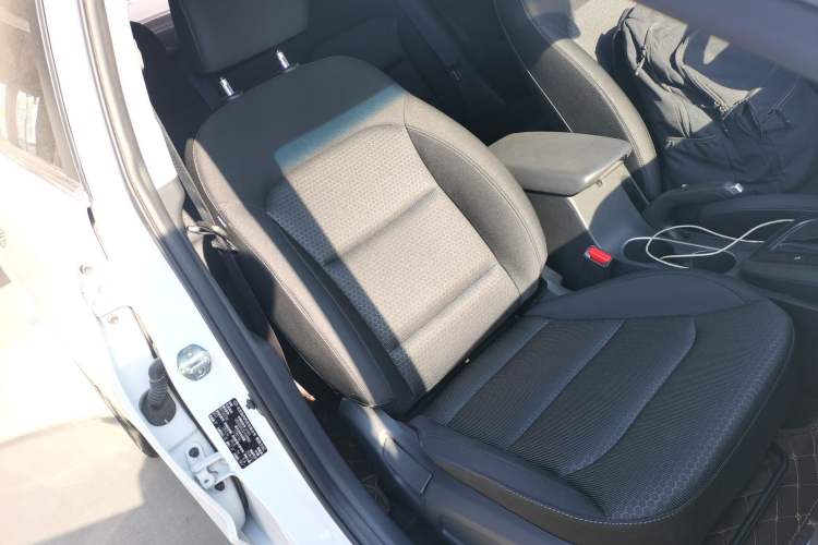 Used Hyundai Elantra (6th Generation / Lingdong) 2018 1.4T Dual-Clutch Xuan Dong · Dynamic Edition Right Front Seat