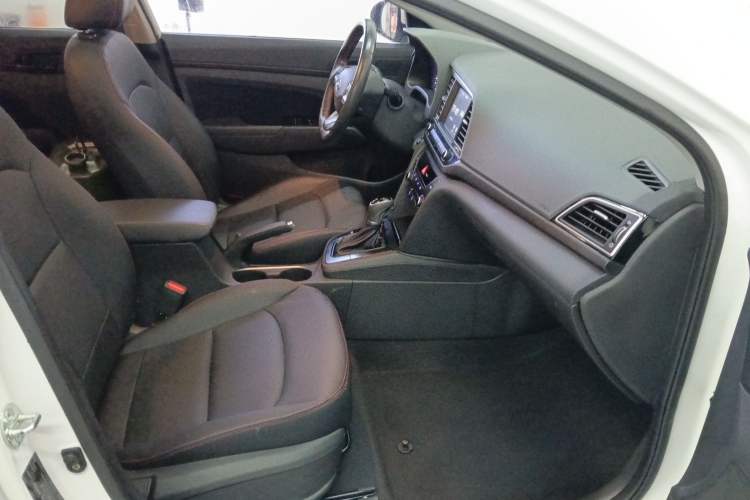 Used Hyundai Elantra (6th Generation / Lingdong) 2018 1.4T Dual-Clutch Xuan Dong · Dynamic Edition Right Front Seat