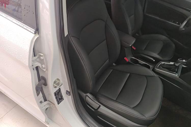 Used Hyundai Elantra (6th Generation / Lingdong) 2018 1.6L Automatic 15th Anniversary Special Edition Right Front Seat