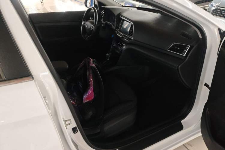 Used Hyundai Elantra (6th Generation / Lingdong) 2018 1.4T Dual-Clutch Xuan Dong · Dynamic Edition Right Front Seat