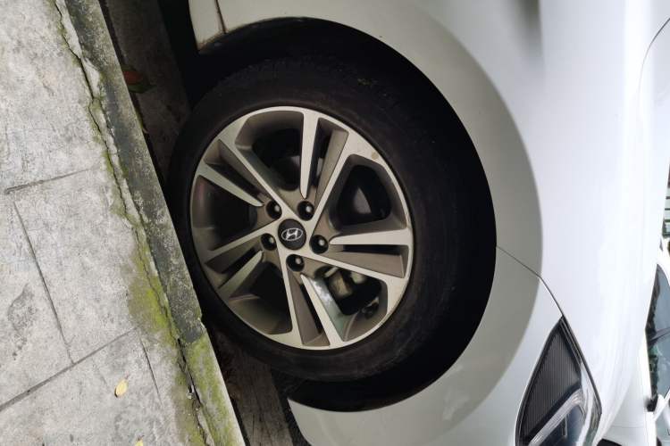 Used Hyundai Elantra (6th Generation / Lingdong) 2018 1.6L Automatic 15th Anniversary Special Edition Right Front Wheel Hub