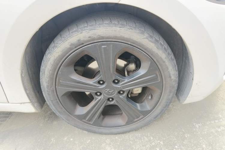 Used Hyundai Elantra (6th Generation / Lingdong) 2018 1.4T Dual-Clutch Xuan Dong · Dynamic Edition Right Front Wheel Hub