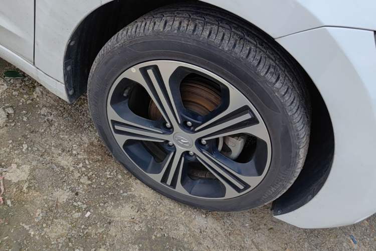 Used Hyundai Elantra (6th Generation / Lingdong) 2018 1.4T Dual-Clutch Xuan Dong · Dynamic Edition Right Front Wheel Hub