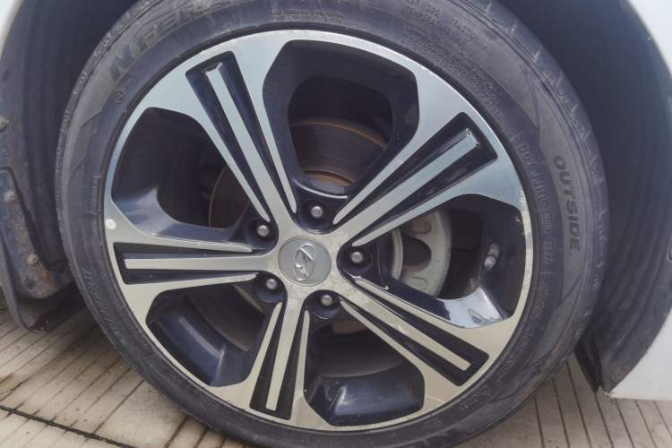 Used Hyundai Elantra (6th Generation / Lingdong) 2018 1.4T Dual-Clutch Xuan Dong · Dynamic Edition Right Front Wheel Hub