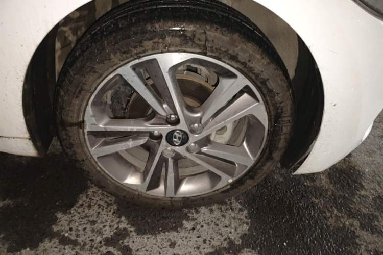 Used Hyundai Elantra (6th Generation / Lingdong) 2018 1.6L Automatic 15th Anniversary Special Edition Right Front Wheel Hub