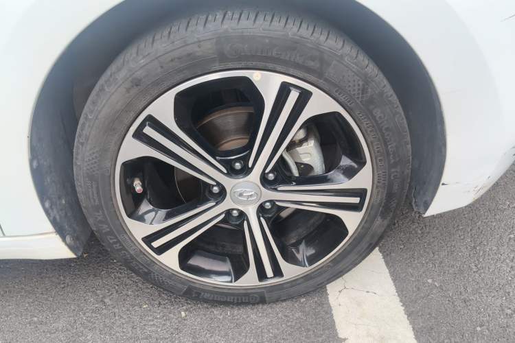 Used Hyundai Elantra (6th Generation / Lingdong) 2018 1.4T Dual-Clutch Xuan Dong · Dynamic Edition Right Front Wheel Hub