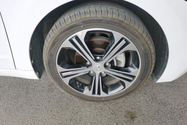 Used Hyundai Elantra (6th Generation / Lingdong) 2018 1.4T Dual-Clutch Xuan Dong · Dynamic Edition Right Front Wheel Hub