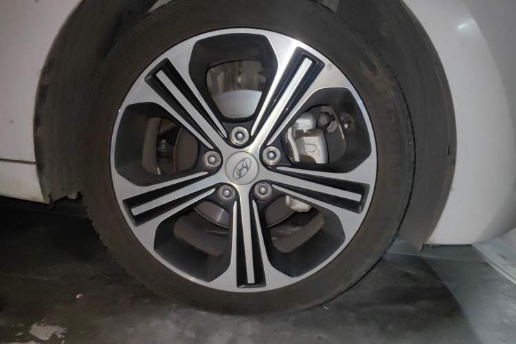 Used Hyundai Elantra (6th Generation / Lingdong) 2018 1.4T Dual-Clutch Xuan Dong · Dynamic Edition Right Front Wheel Hub