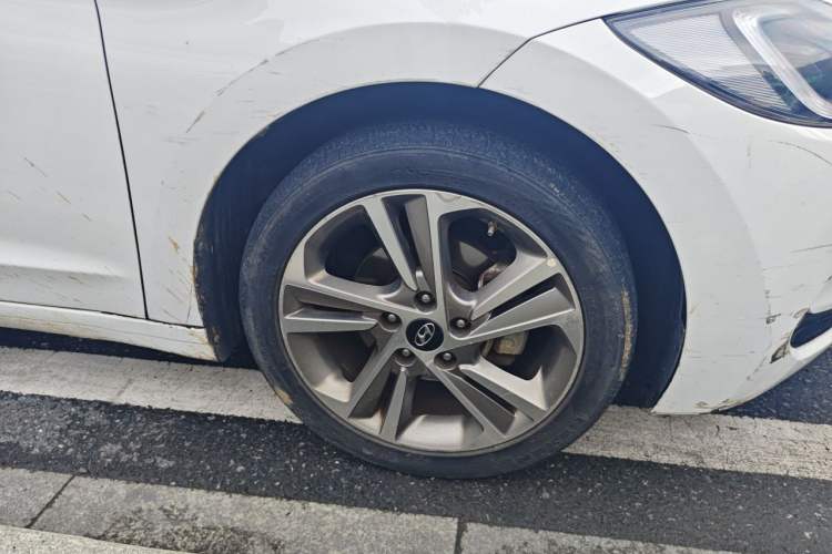 Used Hyundai Elantra (6th Generation / Lingdong) 2018 1.6L Automatic 15th Anniversary Special Edition Right Front Wheel Hub