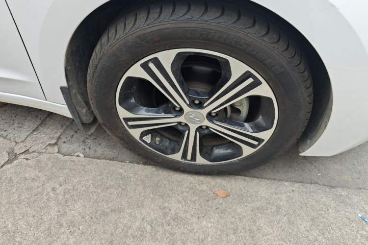 Used Hyundai Elantra (6th Generation / Lingdong) 2018 1.4T Dual-Clutch Xuan Dong · Dynamic Edition Right Front Wheel Hub