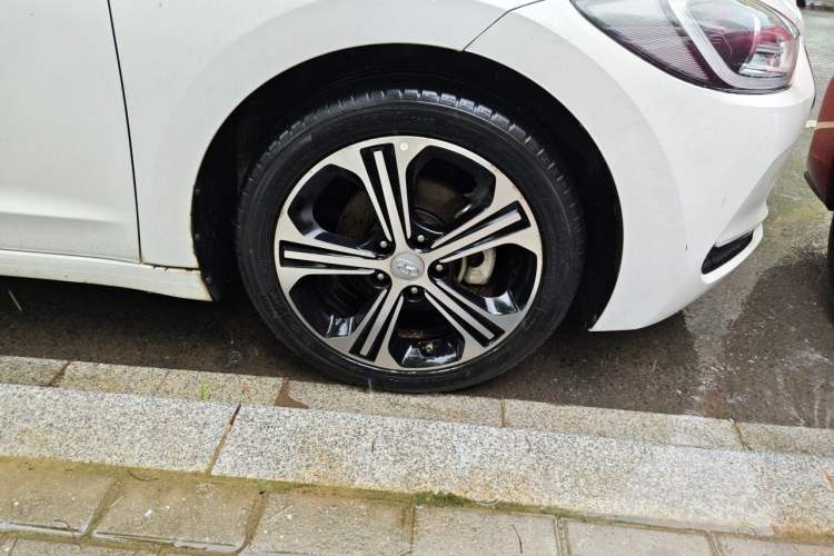 Used Hyundai Elantra (6th Generation / Lingdong) 2018 1.4T Dual-Clutch Xuan Dong · Dynamic Edition Right Front Wheel Hub