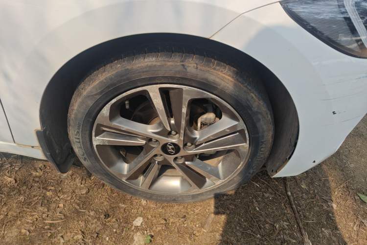 Used Hyundai Elantra (6th Generation / Lingdong) 2018 1.6L Automatic 15th Anniversary Special Edition Right Front Wheel Hub