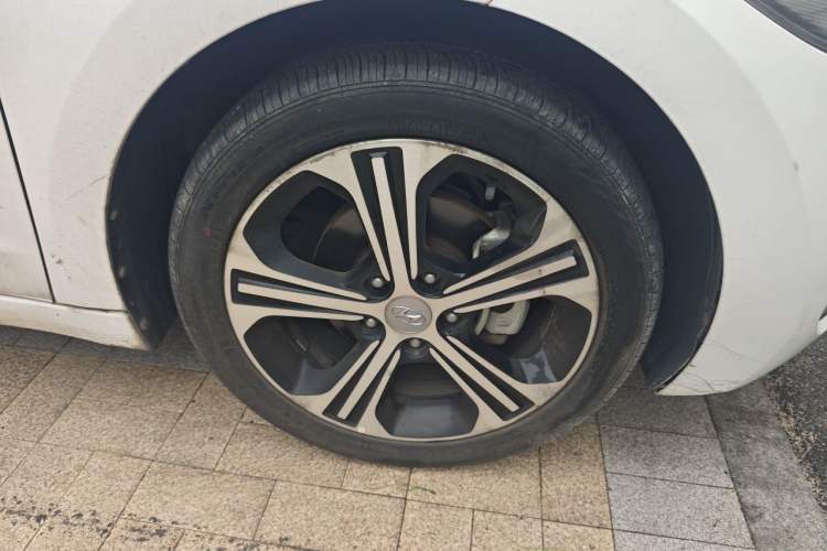 Used Hyundai Elantra (6th Generation / Lingdong) 2018 1.4T Dual-Clutch Xuan Dong · Dynamic Edition Right Front Wheel Hub