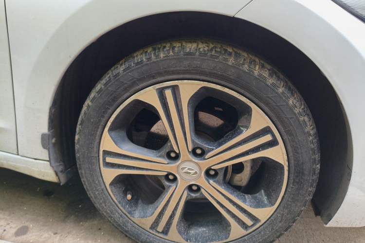 Used Hyundai Elantra (6th Generation / Lingdong) 2018 1.4T Dual-Clutch Xuan Dong · Dynamic Edition Right Front Wheel Hub