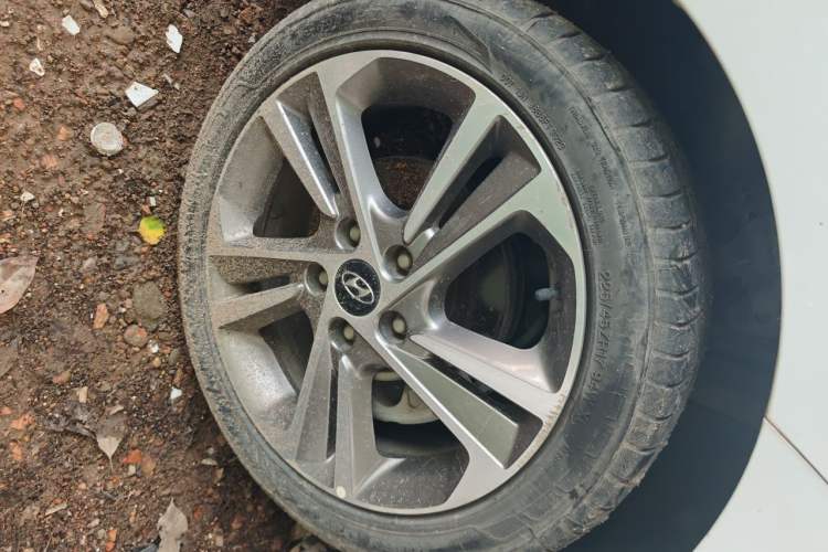 Used Hyundai Elantra (6th Generation / Lingdong) 2018 1.6L Automatic 15th Anniversary Special Edition Right Front Wheel Hub