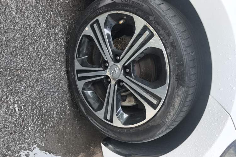 Used Hyundai Elantra (6th Generation / Lingdong) 2018 1.4T Dual-Clutch Xuan Dong · Dynamic Edition Right Front Wheel Hub