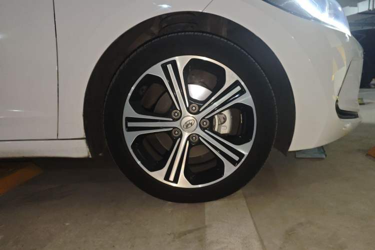 Used Hyundai Elantra (6th Generation / Lingdong) 2018 1.4T Dual-Clutch Xuan Dong · Dynamic Edition Right Front Wheel Hub