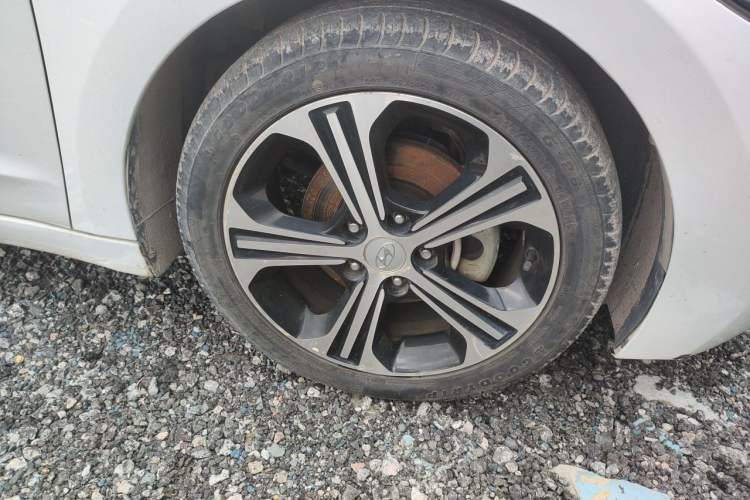 Used Hyundai Elantra (6th Generation / Lingdong) 2018 1.4T Dual-Clutch Xuan Dong · Dynamic Edition Right Front Wheel Hub