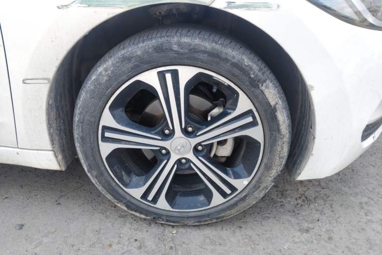 Used Hyundai Elantra (6th Generation / Lingdong) 2018 1.4T Dual-Clutch Xuan Dong · Dynamic Edition Right Front Wheel Hub