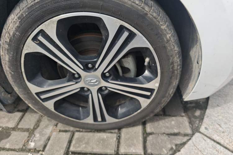 Used Hyundai Elantra (6th Generation / Lingdong) 2018 1.4T Dual-Clutch Xuan Dong · Dynamic Edition Right Front Wheel Hub