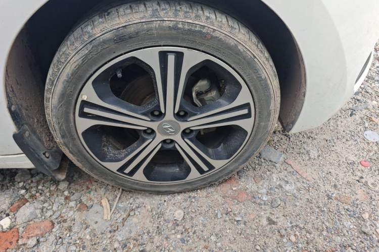 Used Hyundai Elantra (6th Generation / Lingdong) 2018 1.4T Dual-Clutch Xuan Dong · Dynamic Edition Right Front Wheel Hub