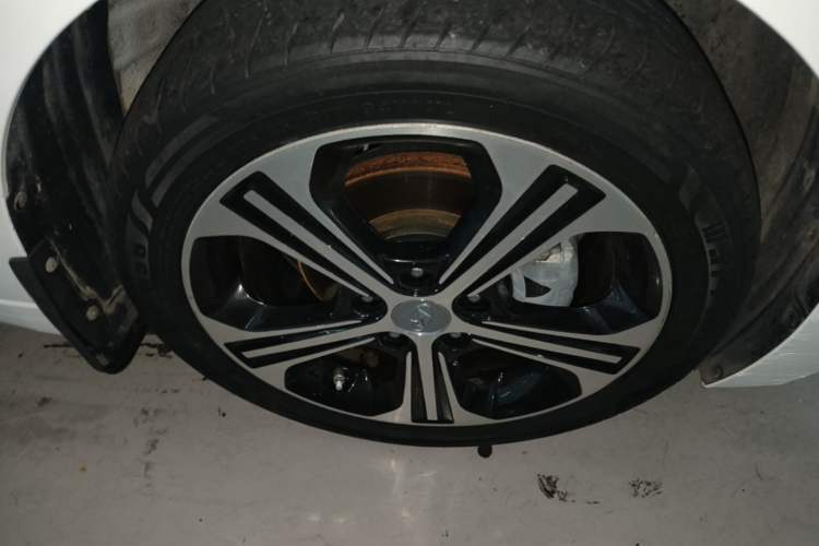 Used Hyundai Elantra (6th Generation / Lingdong) 2018 1.4T Dual-Clutch Xuan Dong · Dynamic Edition Right Front Wheel Hub