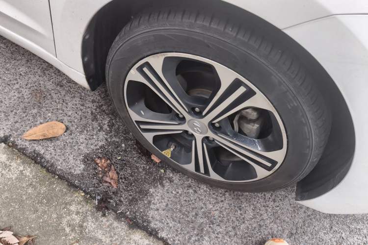Used Hyundai Elantra (6th Generation / Lingdong) 2018 1.4T Dual-Clutch Xuan Dong · Dynamic Edition Right Front Wheel Hub