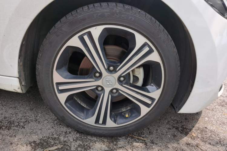 Used Hyundai Elantra (6th Generation / Lingdong) 2018 1.4T Dual-Clutch Xuan Dong · Dynamic Edition Right Front Wheel Hub