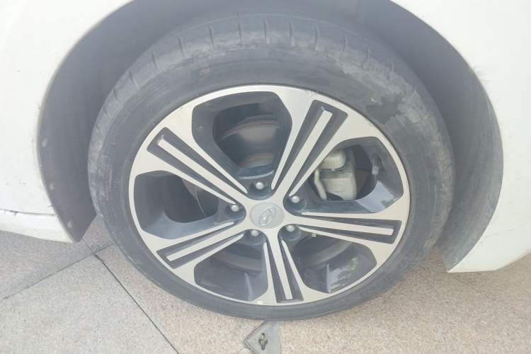 Used Hyundai Elantra (6th Generation / Lingdong) 2018 1.4T Dual-Clutch Xuan Dong · Dynamic Edition Right Front Wheel Hub