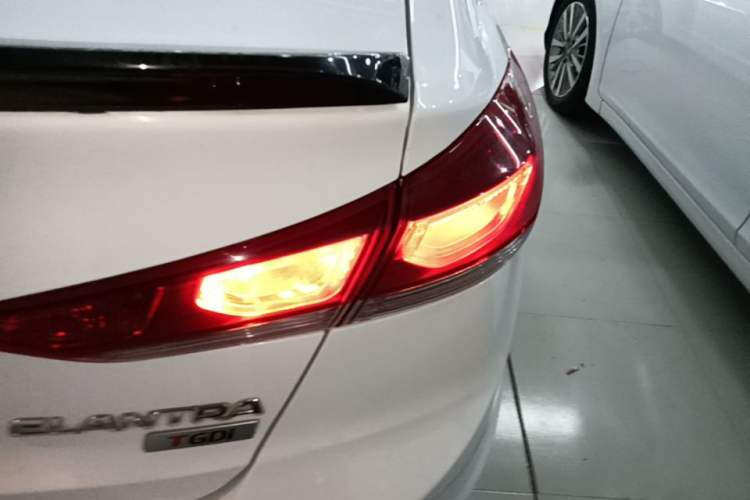 Used Hyundai Elantra (6th Generation / Lingdong) 2018 1.4T Dual-Clutch Xuan Dong · Dynamic Edition Right Rear Taillight