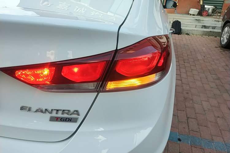 Used Hyundai Elantra (6th Generation / Lingdong) 2018 1.4T Dual-Clutch Xuan Dong · Dynamic Edition Right Rear Taillight