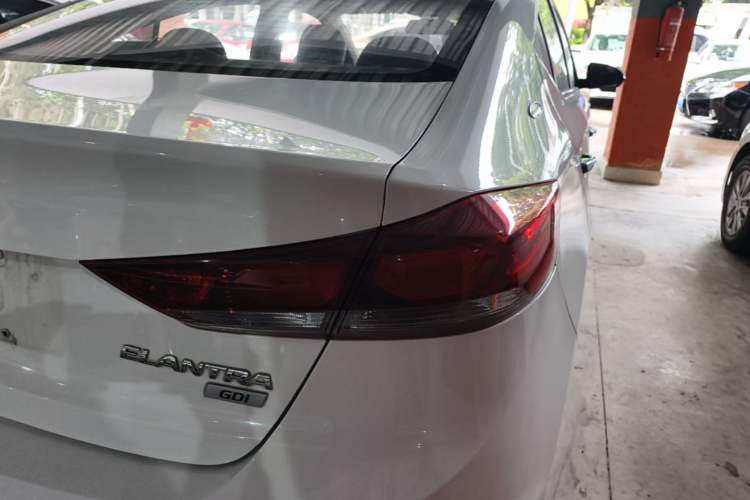 Used Hyundai Elantra (6th Generation / Lingdong) 2018 1.6L Automatic 15th Anniversary Special Edition Right Rear Taillight