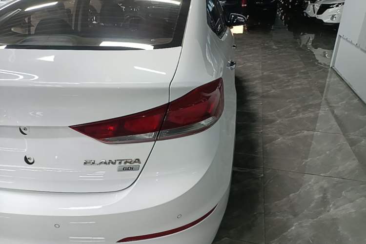 Used Hyundai Elantra (6th Generation / Lingdong) 2018 1.6L Automatic 15th Anniversary Special Edition Right Rear Taillight