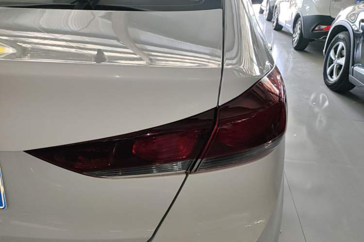 Used Hyundai Elantra (6th Generation / Lingdong) 2018 1.4T Dual-Clutch Xuan Dong · Dynamic Edition Right Rear Taillight