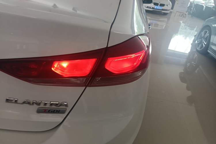 Used Hyundai Elantra (6th Generation / Lingdong) 2018 1.4T Dual-Clutch Xuan Dong · Dynamic Edition Right Rear Taillight