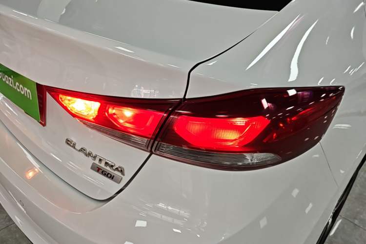 Used Hyundai Elantra (6th Generation / Lingdong) 2018 1.4T Dual-Clutch Xuan Dong · Dynamic Edition Right Rear Taillight