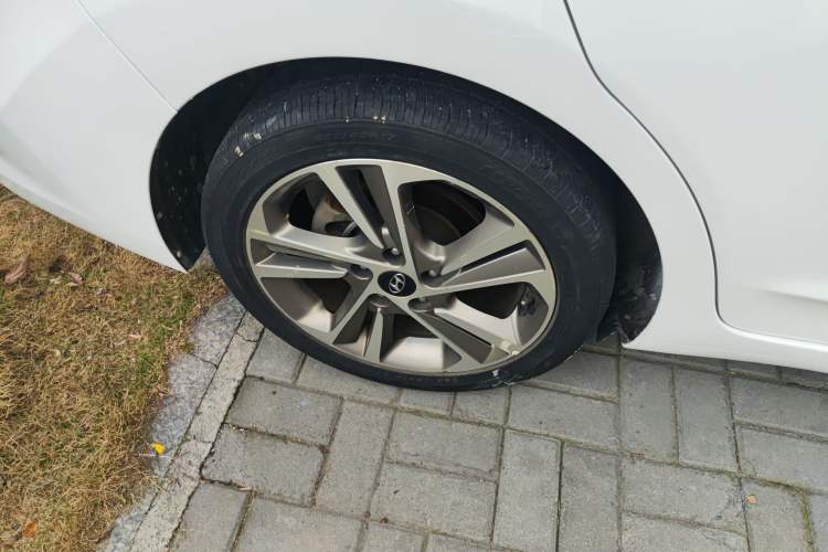 Used Hyundai Elantra (6th Generation / Lingdong) 2018 1.6L Automatic 15th Anniversary Special Edition Right Rear Wheel Hub