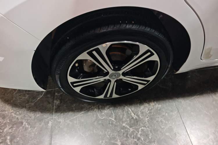 Used Hyundai Elantra (6th Generation / Lingdong) 2018 1.4T Dual-Clutch Xuan Dong · Dynamic Edition Right Rear Wheel Hub
