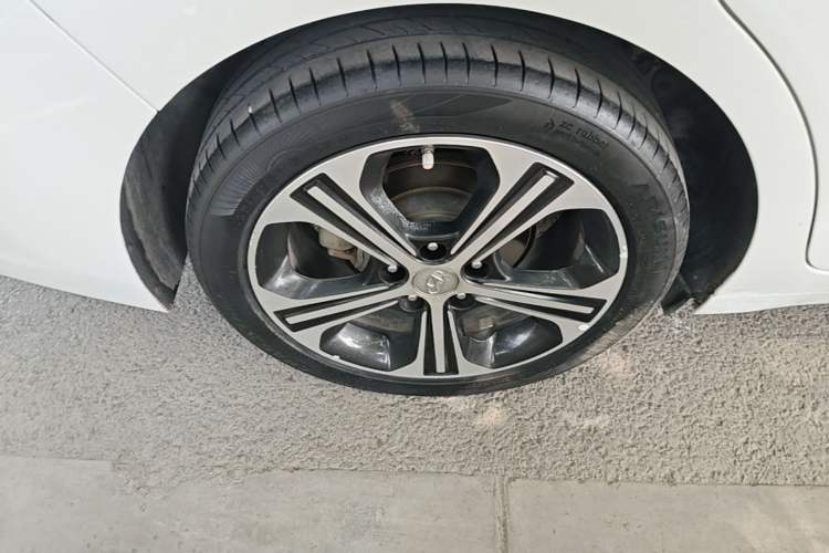 Used Hyundai Elantra (6th Generation / Lingdong) 2018 1.4T Dual-Clutch Xuan Dong · Dynamic Edition Right Rear Wheel Hub