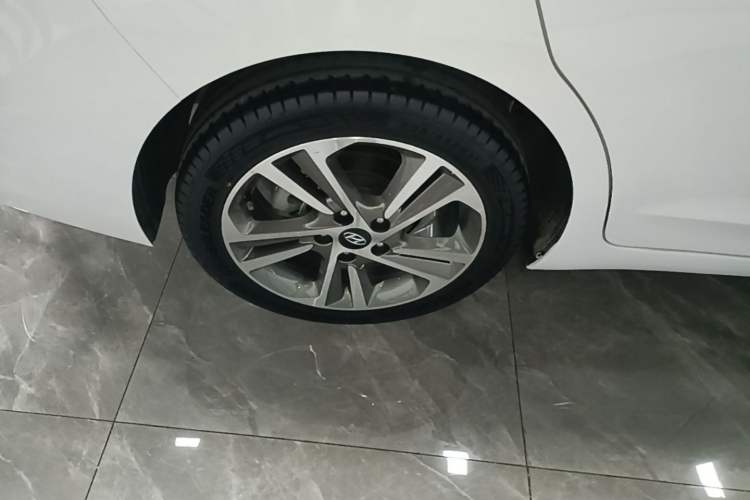 Used Hyundai Elantra (6th Generation / Lingdong) 2018 1.6L Automatic 15th Anniversary Special Edition Right Rear Wheel Hub