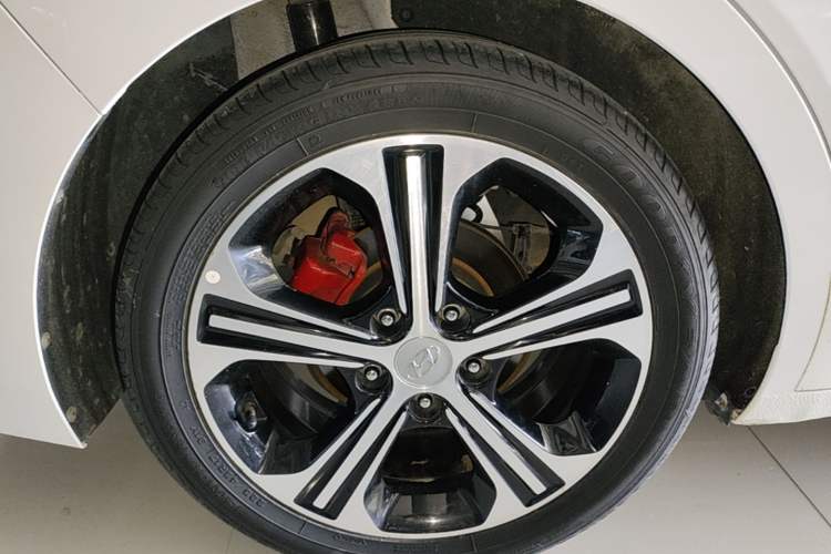 Used Hyundai Elantra (6th Generation / Lingdong) 2018 1.4T Dual-Clutch Xuan Dong · Dynamic Edition Right Rear Wheel Hub