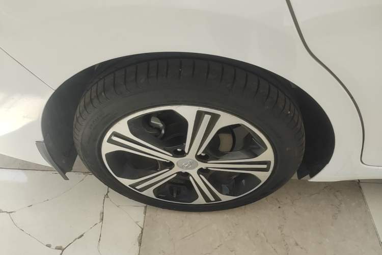 Used Hyundai Elantra (6th Generation / Lingdong) 2018 1.4T Dual-Clutch Xuan Dong · Dynamic Edition Right Rear Wheel Hub