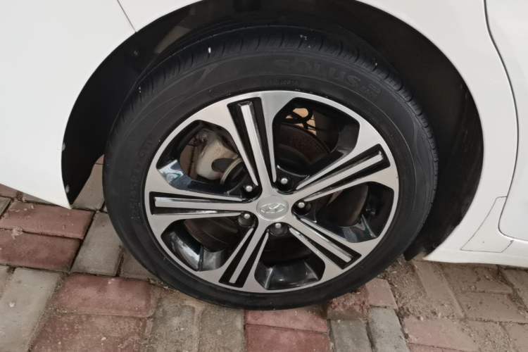 Used Hyundai Elantra (6th Generation / Lingdong) 2018 1.4T Dual-Clutch Xuan Dong · Dynamic Edition Right Rear Wheel Hub