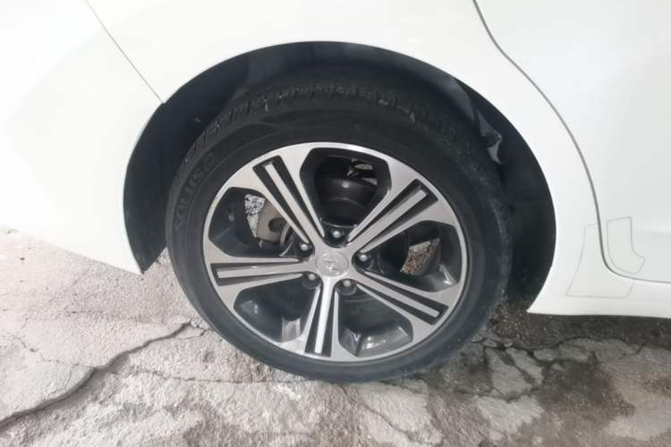 Used Hyundai Elantra (6th Generation / Lingdong) 2018 1.4T Dual-Clutch Xuan Dong · Dynamic Edition Right Rear Wheel Hub