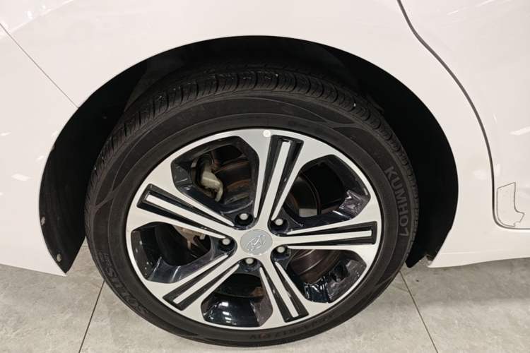 Used Hyundai Elantra (6th Generation / Lingdong) 2018 1.4T Dual-Clutch Xuan Dong · Dynamic Edition Right Rear Wheel Hub