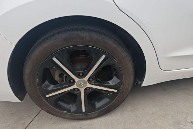Used Hyundai Elantra (6th Generation / Lingdong) 2018 1.4T Dual-Clutch Xuan Dong · Dynamic Edition Right Rear Wheel Hub
